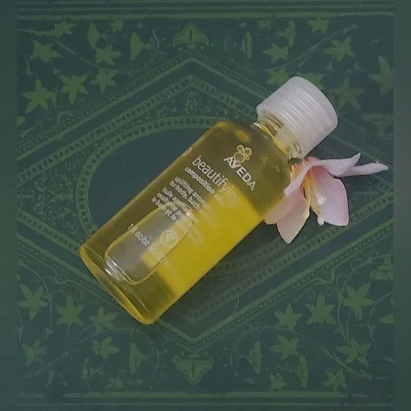 Aveda Beautifying Composition Oil Uplifting Aromatic Oil for Body, Bath, & Scalp - Picture 2 of 6